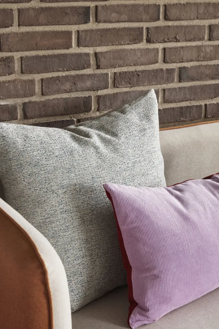 duo_cushion_purplered_10.webp Duo Cushion Purple/Red^Hübsch Clearance